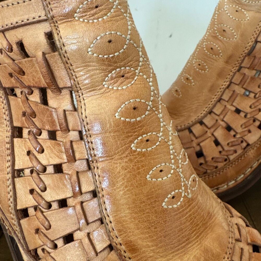 Pikolinos Spain Handcrafted Leather Booties EU 39 Brown Boho Heels Woven Cutout - Picture 4 of 16